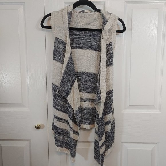 WAREHOUSE One Vest - Picture 1 of 4